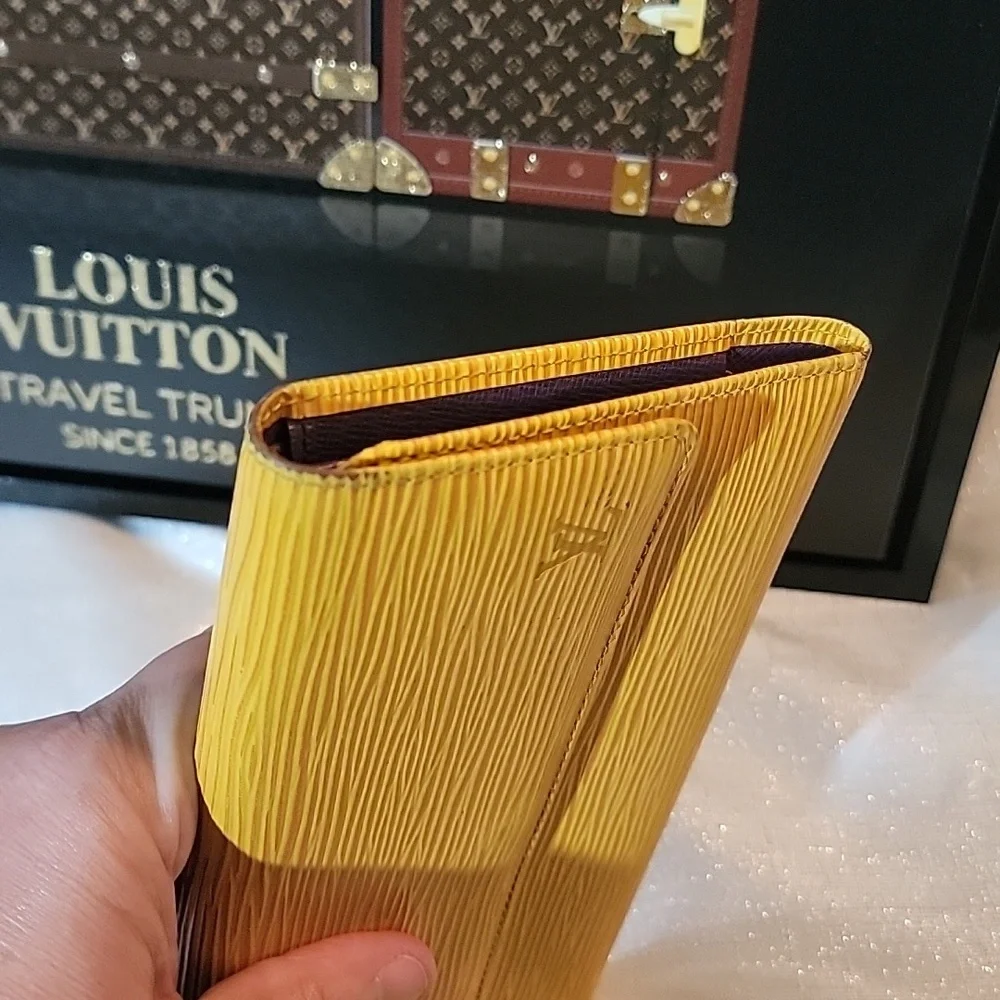 Louis Vuitton Sarah Yellow Epi Vintage Wallet